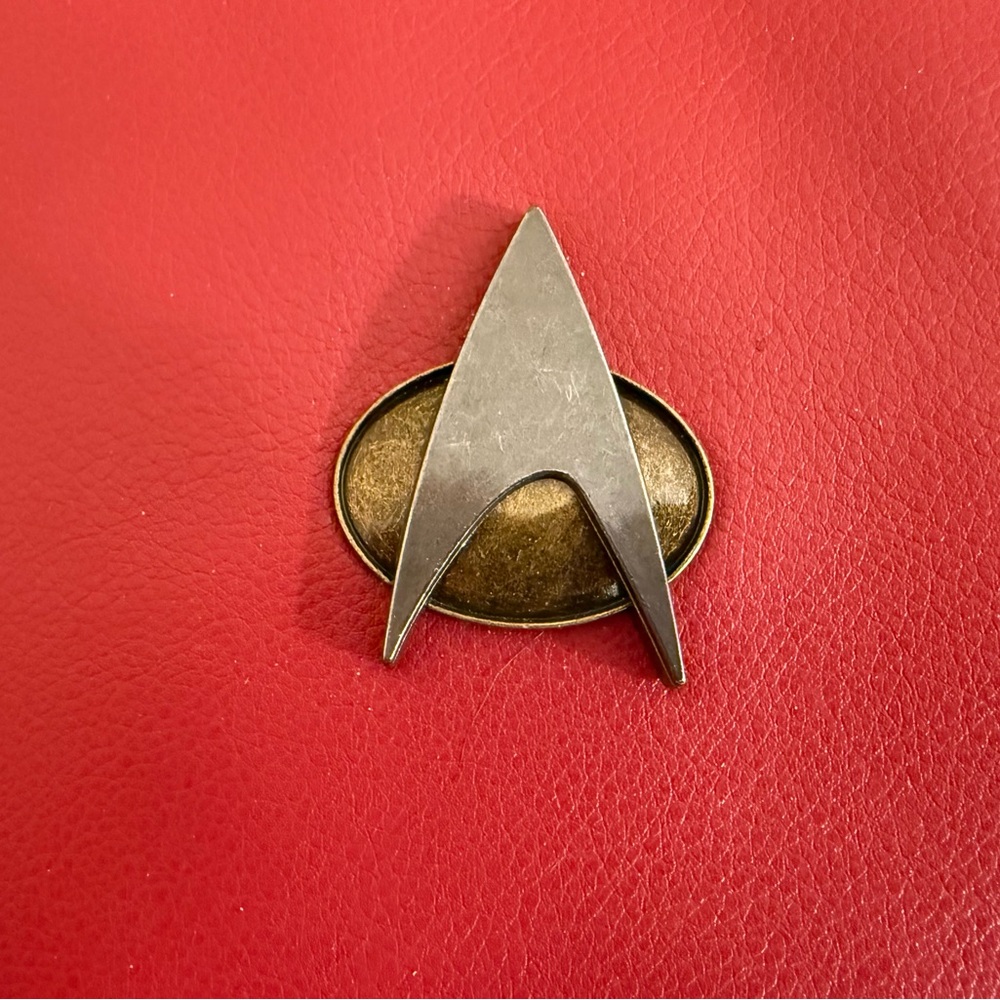 Star Trek: The Next Generation Laptop Messenger Bag (Command Red) - Picture 2 of 9